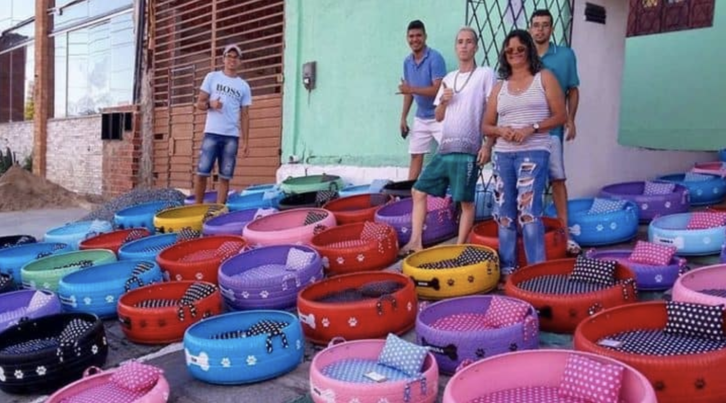 Meet the Brazilian Artist Turning Used Tires into Eco-Friendly Animal Beds￼