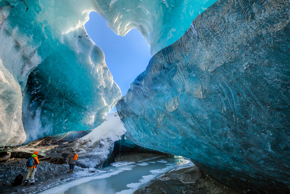 This are the 10 finest caves in the world